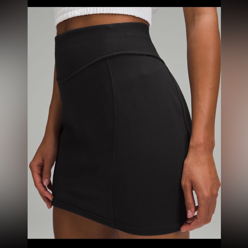 Scuba HR Mini Skirts, Size Small, NWT - Picture 3 of 8